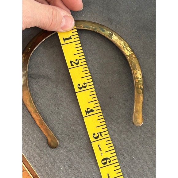 Vintage Hammered Brass Torque Collar Necklace Made in India Gold Tone Choker - Picture 6 of 6